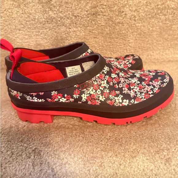Joules Shoes - Joules Slip-On Wellie Garden Clogs in Navy Floral Pattern Size 7